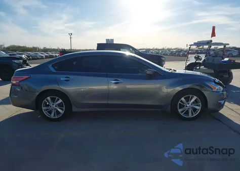 2015 Nissan Altima 2.5 Sv из США, поврежденный, VIN 1N4AL3APXFC568942